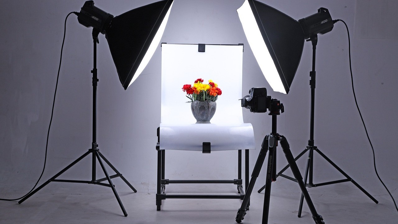 The Visual Edge: Transform Your Online Store with Top-Tier E-commerce Photography